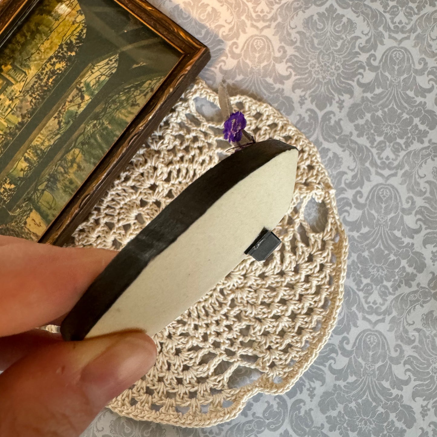 Mini round Cottage Garden Ghost Portrait - Viola