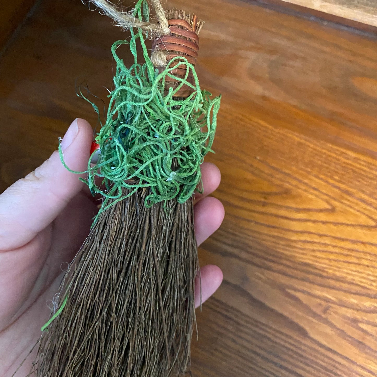 Scented moss and mushroom blessing broom