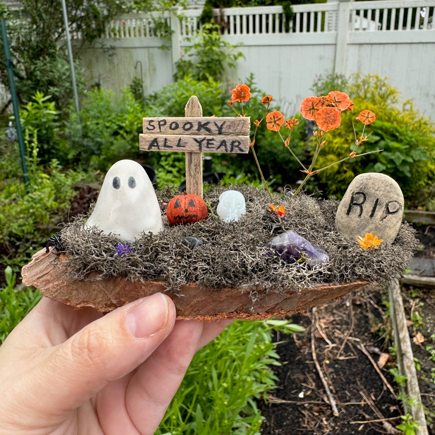 spooky all year ghost garden