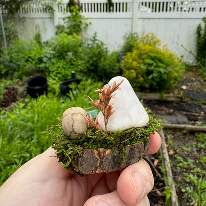 Spooky Skull Mini Ghost Garden