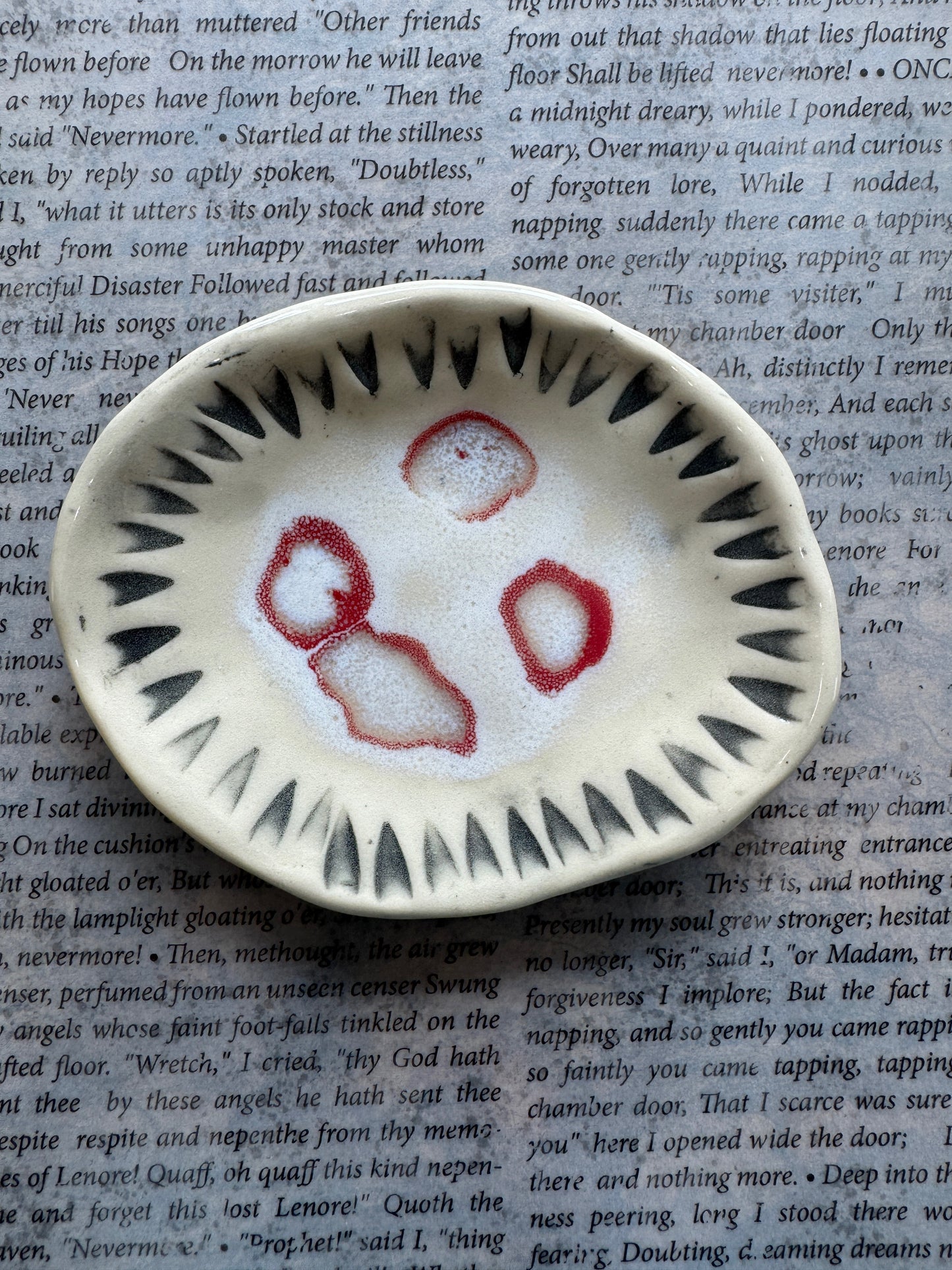 Ceramic teeth and bloodspot trinket dish 01