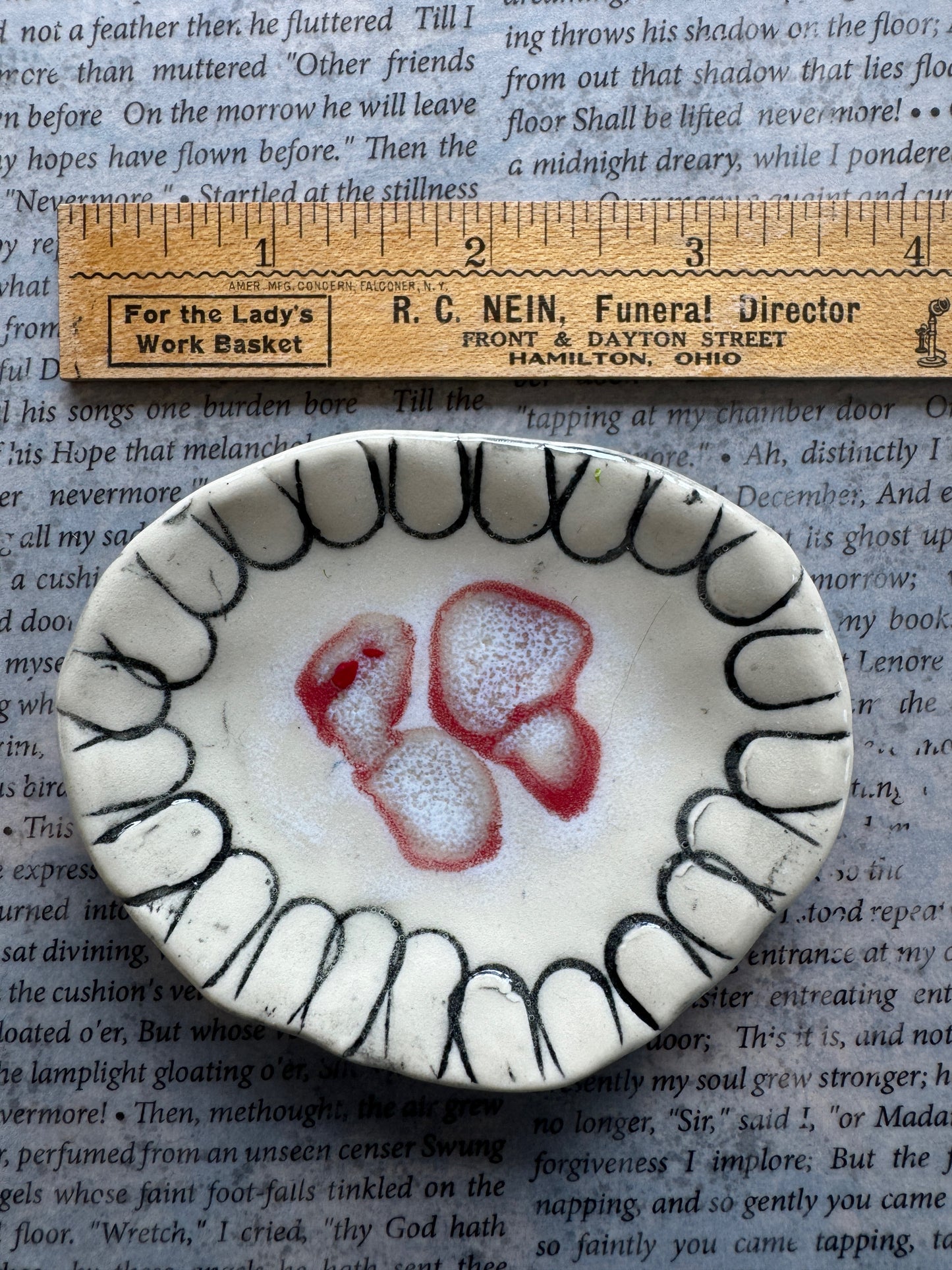 Ceramic teeth and bloodspot trinket dish 03