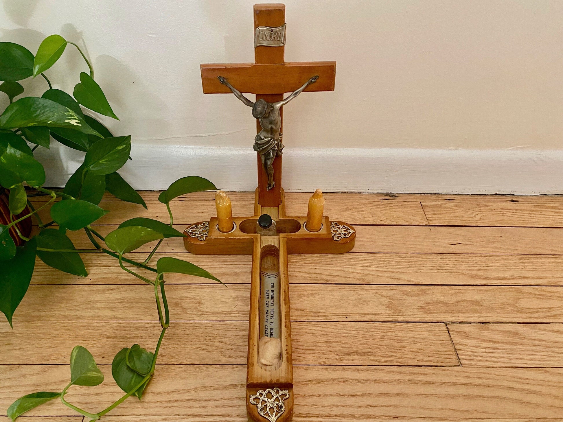 Vintage last rites crucifix sick call cross. Wooden wall hanging kit for sacrament anointing of the sick. Gothic wall decor. Catholic gift